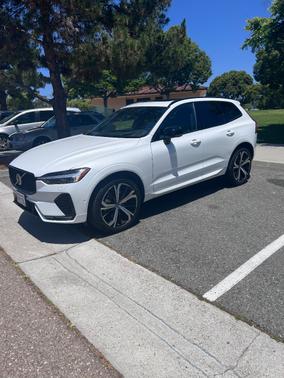 White 2022 Volvo XC60 B6 R-Design