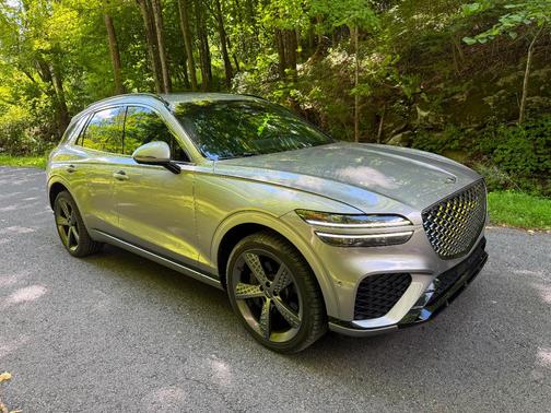 Silver 2022 Genesis GV70 3.5T Sport