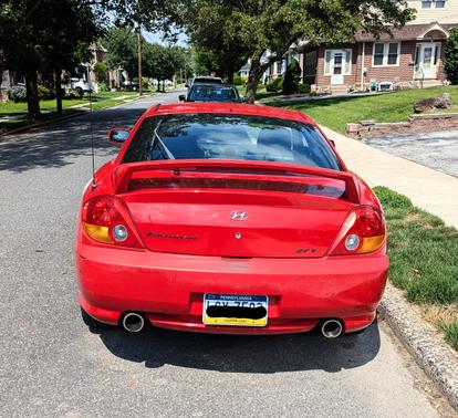2004 Hyundai Tiburon GT