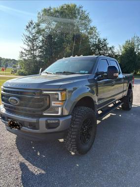 Gray 2022 Ford F-250 Lariat