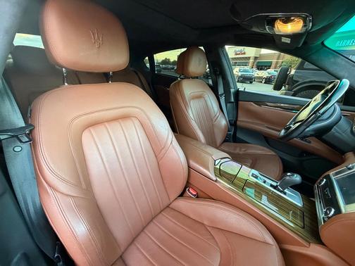 Black 2014 Maserati Quattroporte S Q4