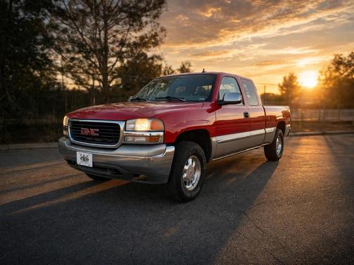 Red 1999 GMC Sierra 1500 SLE