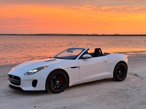 White 2018 Jaguar F-TYPE 296HP