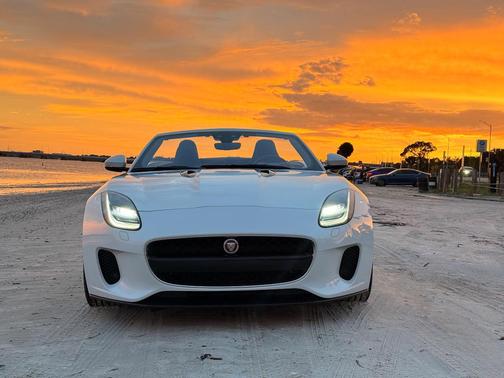 White 2018 Jaguar F-TYPE 296HP