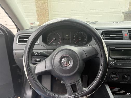 Black 2012 Volkswagen Jetta S