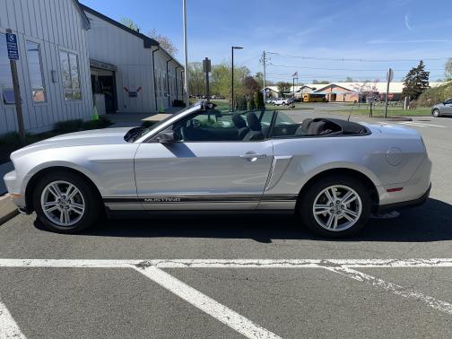 2010 Ford Mustang Base