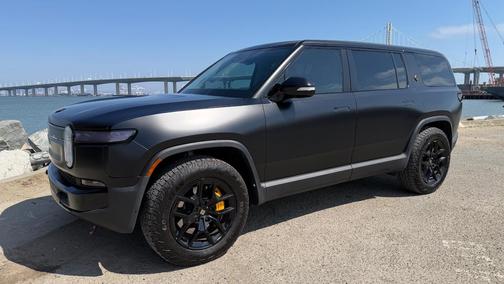 Black 2023 Rivian R1S Adventure Quad-Motor Large Package