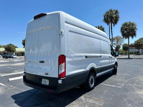 2022 Ford Transit-350 Base