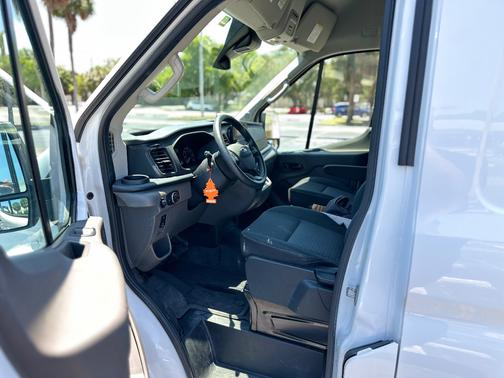 2022 Ford Transit-350 Base