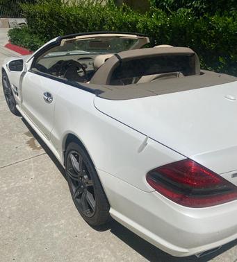 White 2009 Mercedes-Benz SL-Class SL550 Roadster