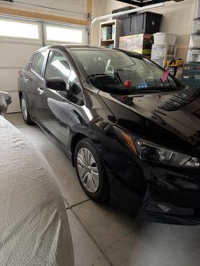 Black 2025 Nissan Leaf S