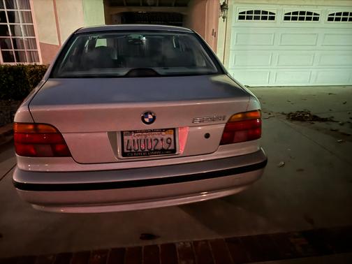 Silver 1999 BMW 528 i