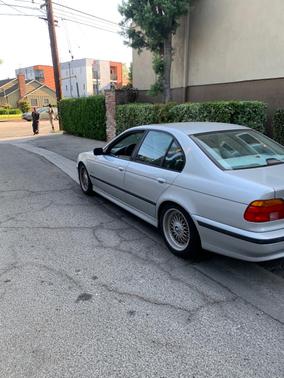 Silver 1999 BMW 528 i
