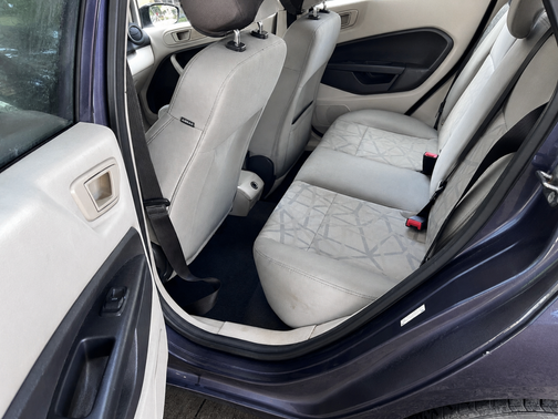 Gray 2013 Ford Fiesta SE