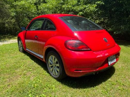 Red 2017 Volkswagen Beetle 1.8T S