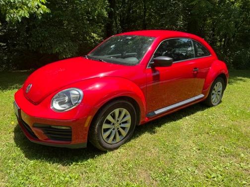 Red 2017 Volkswagen Beetle 1.8T S