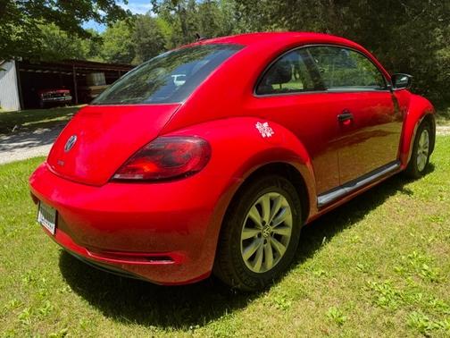 Red 2017 Volkswagen Beetle 1.8T S