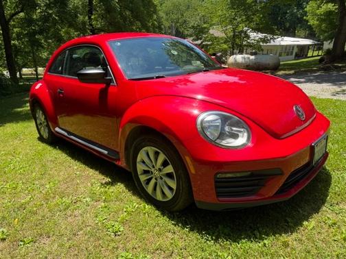Red 2017 Volkswagen Beetle 1.8T S