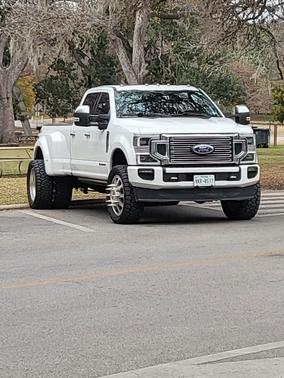 White 2022 Ford F-350 Platinum