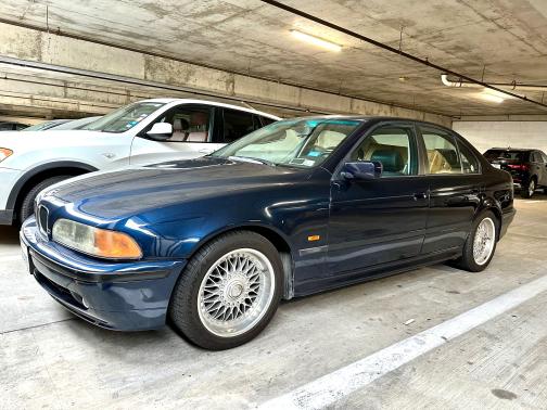 2000 BMW 528 i