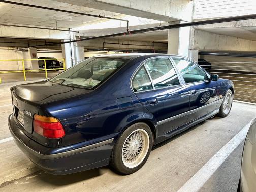 2000 BMW 528 i