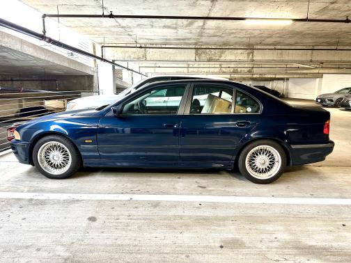 2000 BMW 528 i