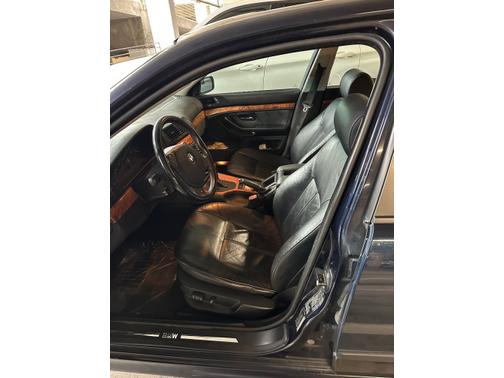 2000 BMW 528 i