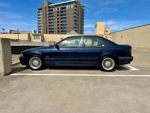 2000 BMW 528 i