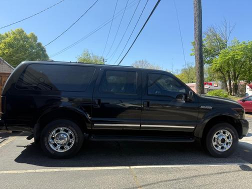 2005 Ford Excursion Eddie Bauer