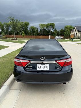 Blue 2015 Toyota Camry SE