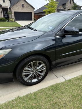 Blue 2015 Toyota Camry SE
