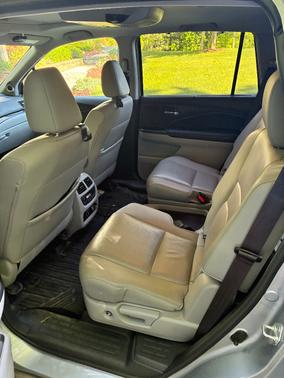 Silver 2019 Honda Pilot Touring 7-Passenger