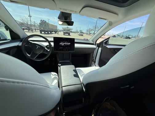 White 2024 Tesla Model Y Long Range