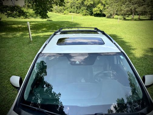 White 2017 Honda Pilot Elite