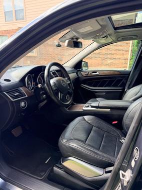 Gray 2016 Mercedes-Benz GL-Class GL 550 4MATIC