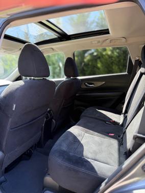 Gray 2016 Nissan Rogue SV
