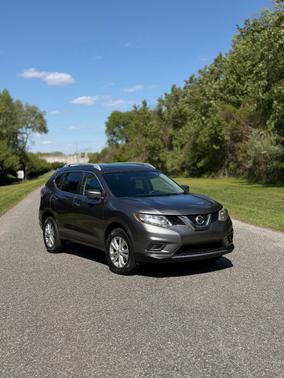 Gray 2016 Nissan Rogue SV