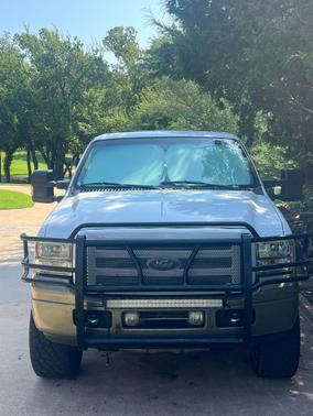 White 2005 Ford Excursion Eddie Bauer
