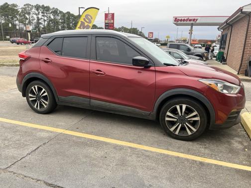 2020 Nissan Kicks SV