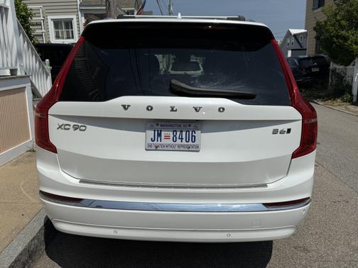 2023 Volvo XC90 B6 Ultimate 7 Passenger