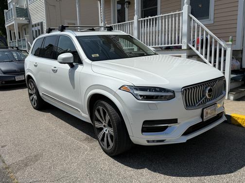 2023 Volvo XC90 B6 Ultimate 7 Passenger