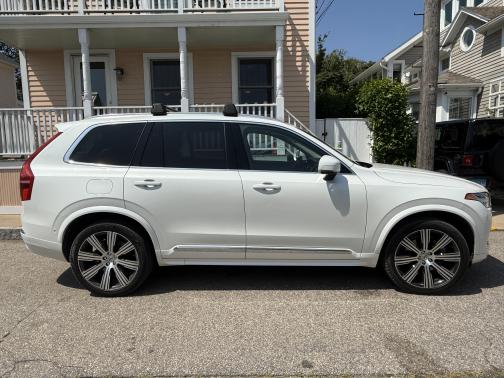 2023 Volvo XC90 B6 Ultimate 7 Passenger