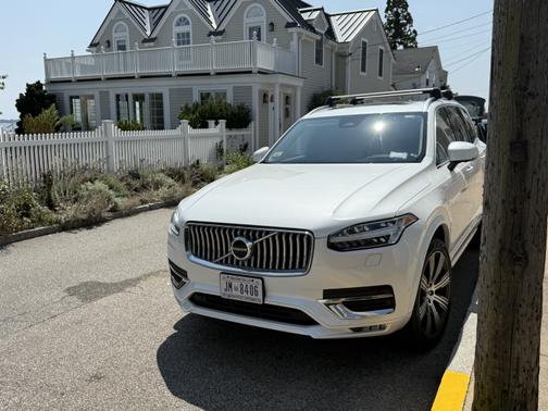 2023 Volvo XC90 B6 Ultimate 7 Passenger