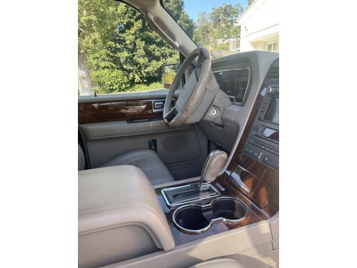 2013 Lincoln Navigator Base
