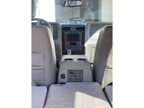 2013 Lincoln Navigator Base