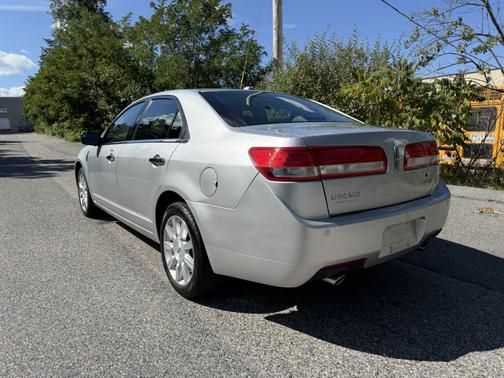 2012 Lincoln MKZ Base
