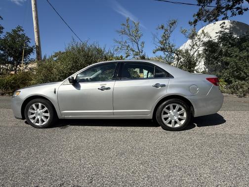 2012 Lincoln MKZ Base