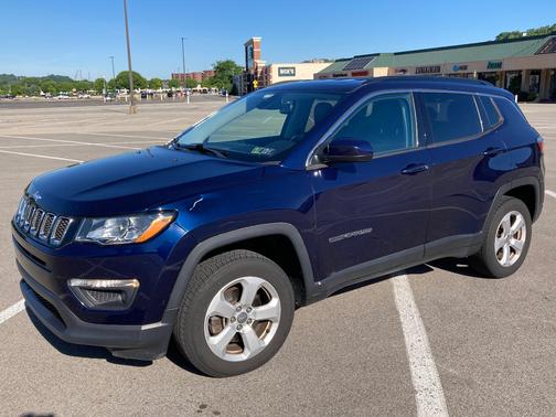 Blue 2019 Jeep Compass Latitude
