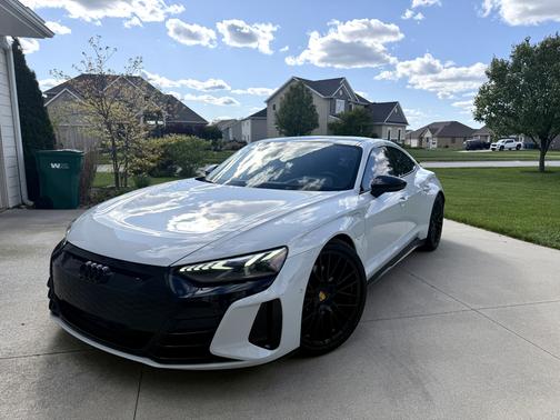 Gray 2022 Audi e-tron GT Prestige