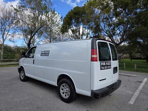 2010 Chevrolet Express 1500 Base